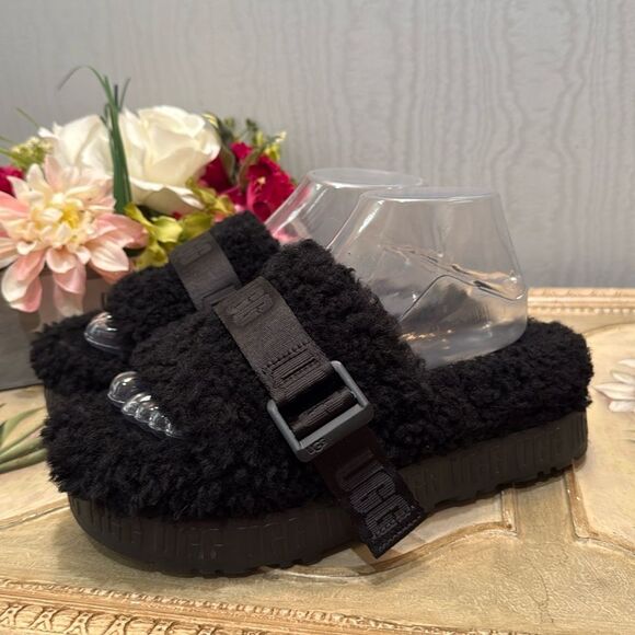 UGG Fluffita Slide Sandals Black Women’s Sz 7 - Picture 4 of 16